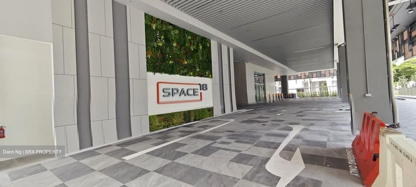 Space 18 (D12), Factory #568044901